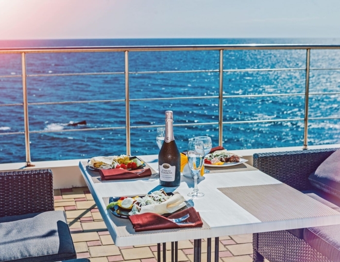 Ресторан «Старик и море» - Отель «Прометей Небуг»